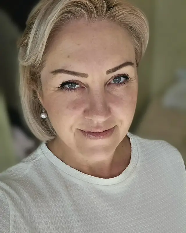 Elizabeth Holland, who recorded the Release & Reset audio, smiling